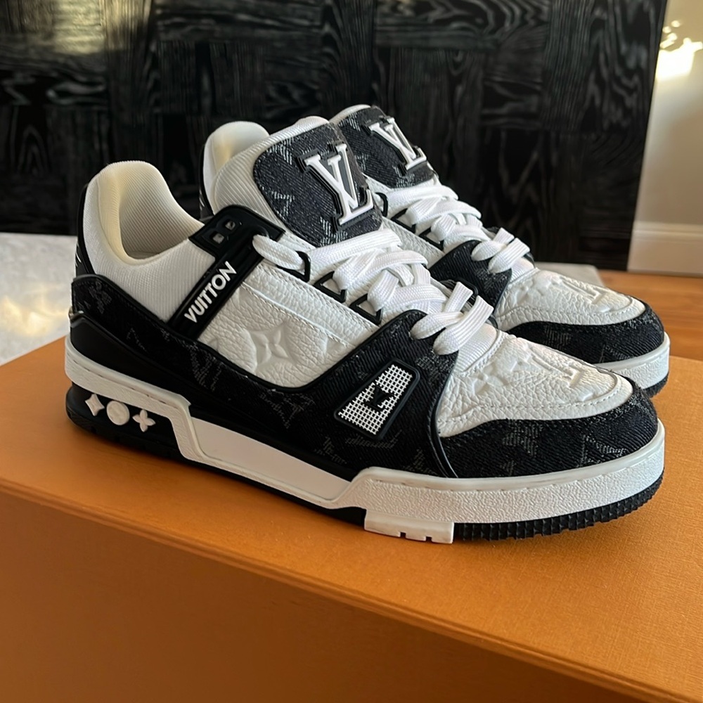 LOUIS VUITTON TRAINER SNEAKERS